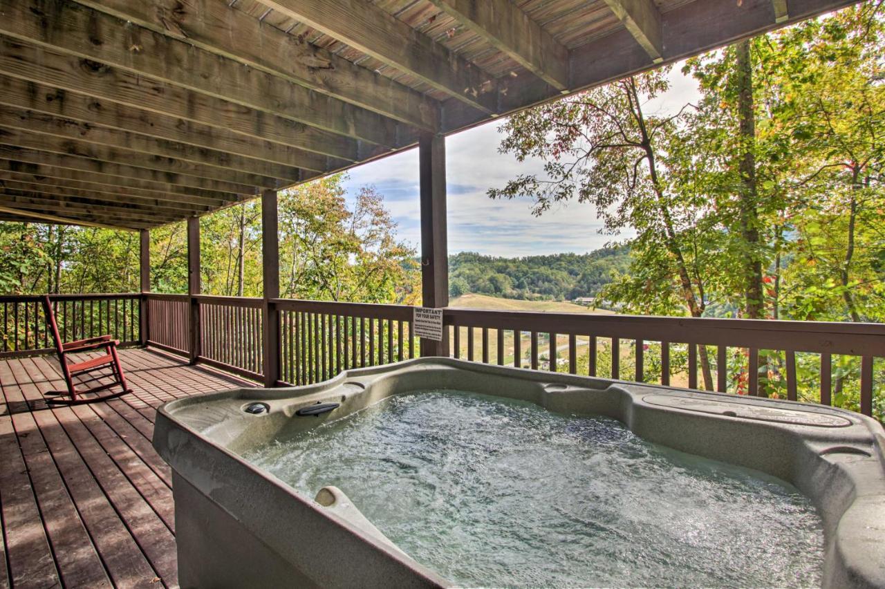 Pigeon Forge Scenic Solitude With Private Hot Tub! Экстерьер фото